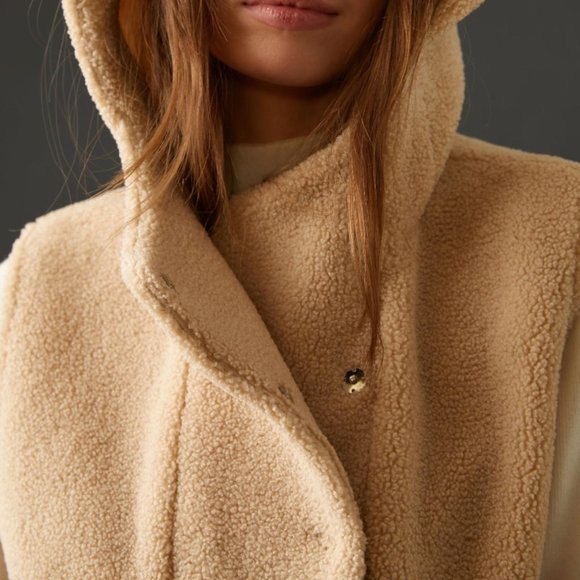 Pilcro Beige Crop Sherpa Vest – Cozy and Chic | One Size - Picture 2 of 6